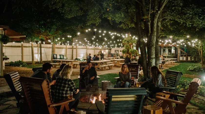 Outdoor dining - Pine Creek Cabin