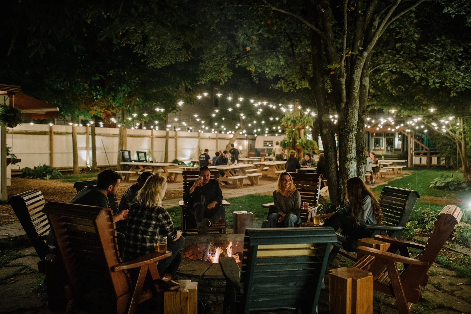 Outdoor dining - Pine Creek Cabin